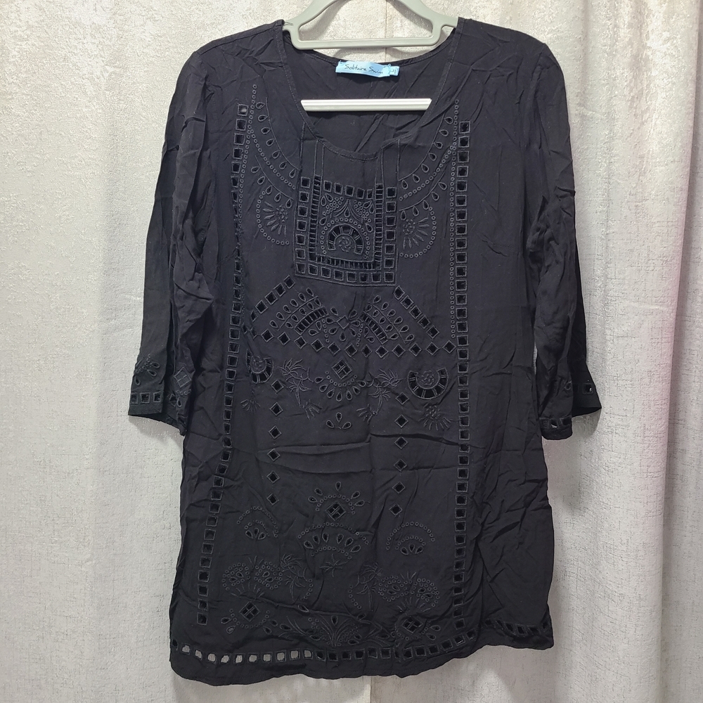 Solitaire Swim Black Eyelet Swim Top‎